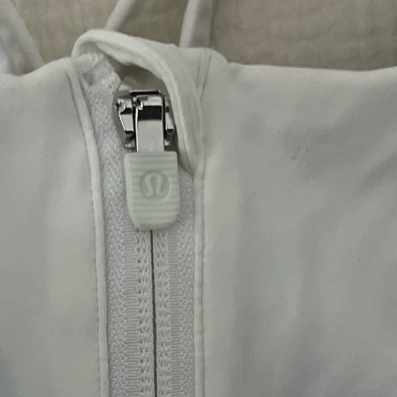 Lululemon Energy Bra High Neck Long Line Zip - Picture 4 of 4